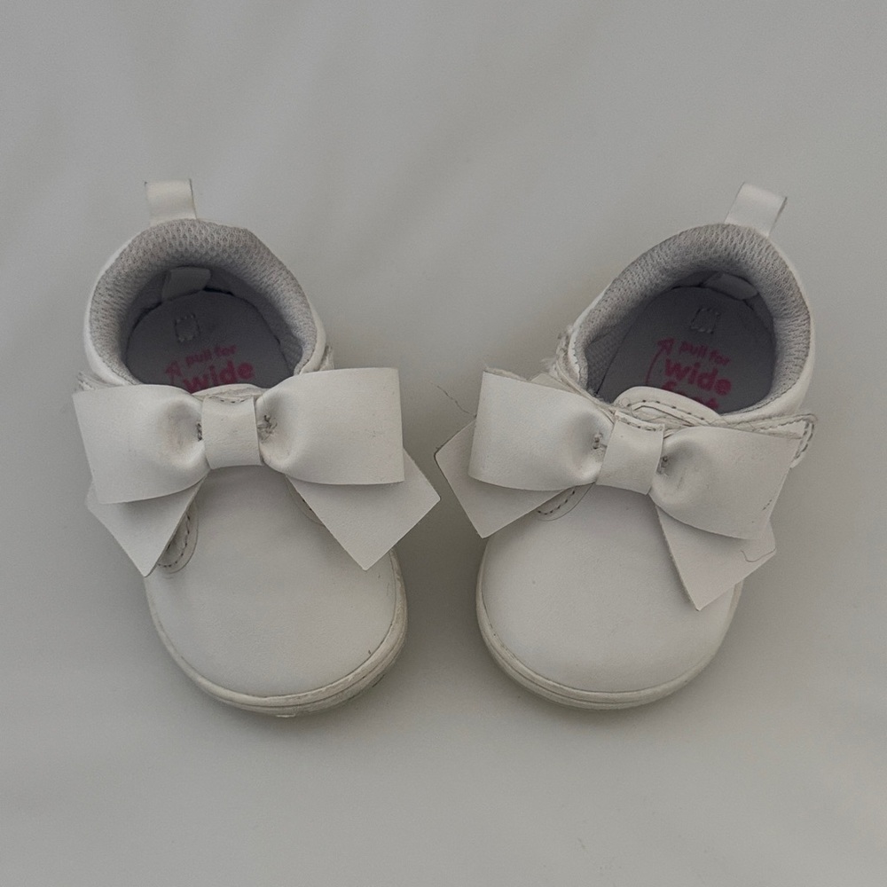 White Bow-Accent Kids Shoes